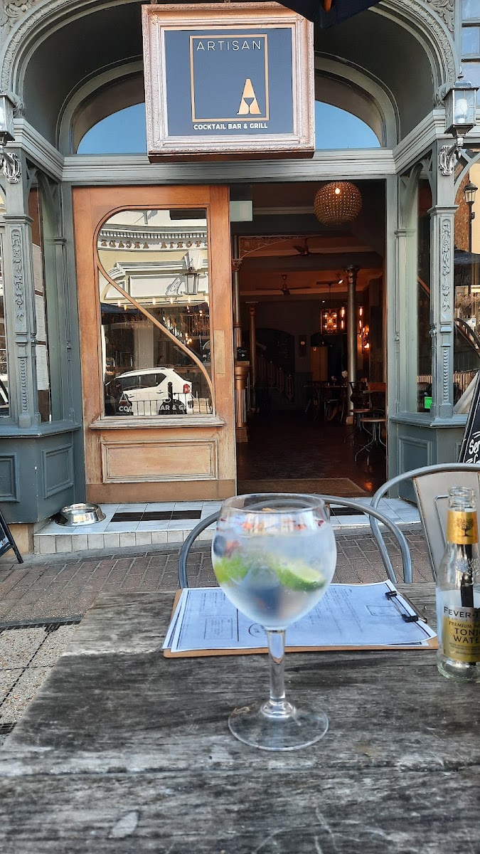 Artisan Cocktail Bar & Grill